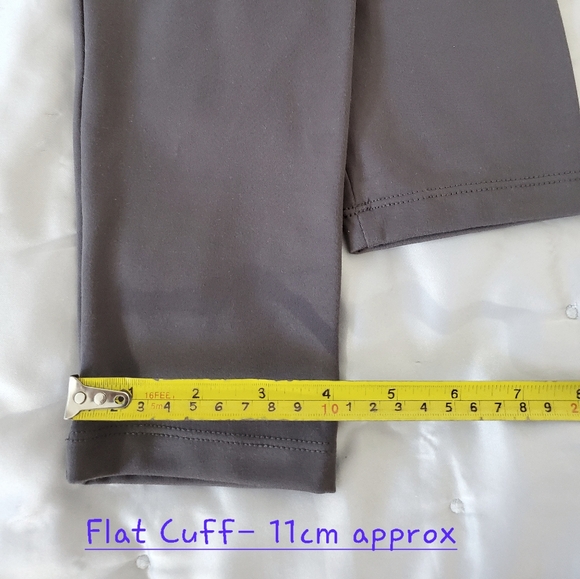 Black Bow Soft Mid Rise Leggings in charcoal - Size M- Smaller fit - Picture 12 of 16
